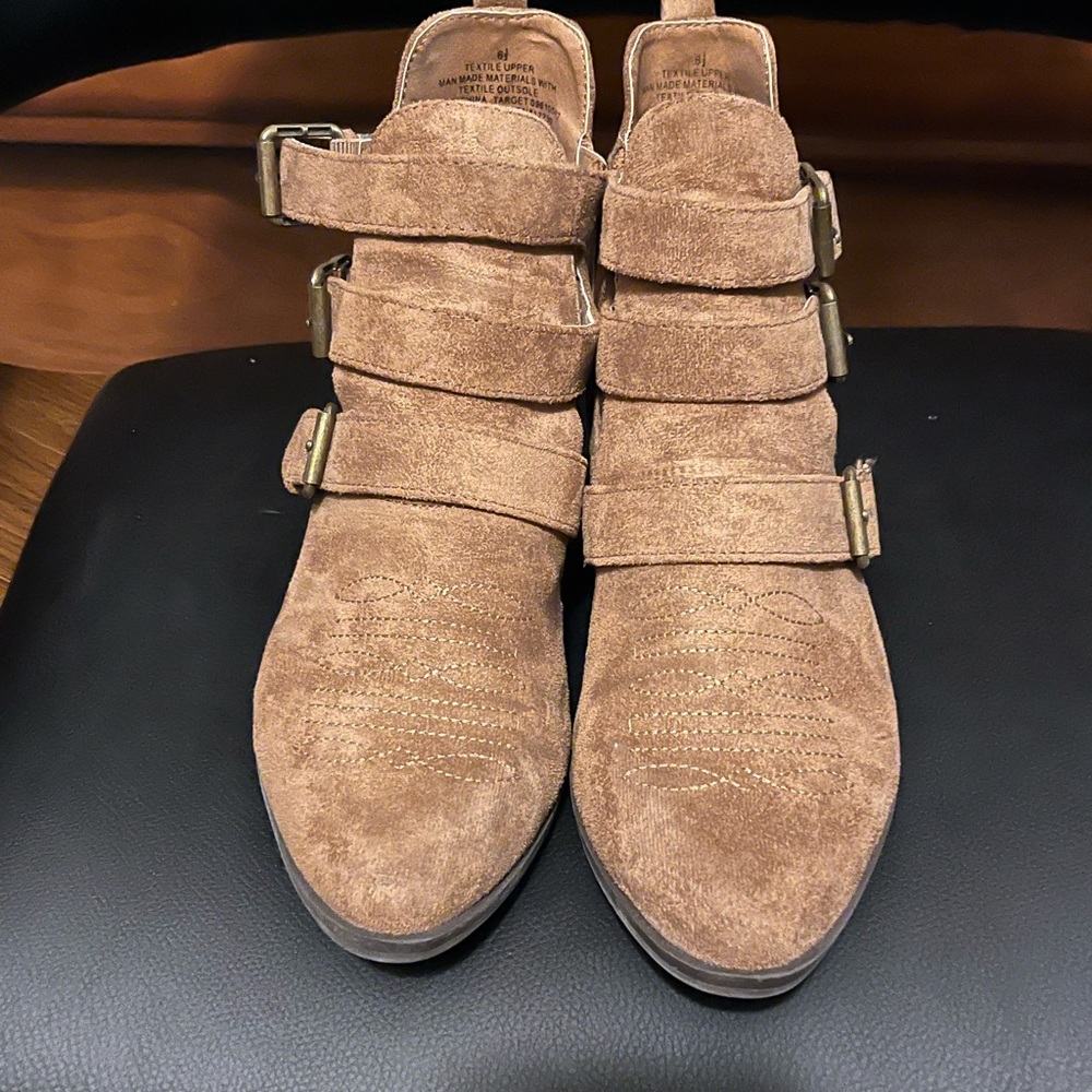 Brown western ankle bootie